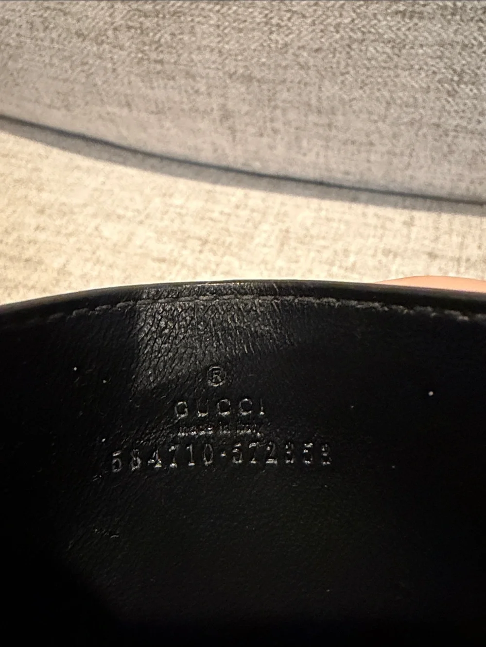 Gucci Tiger card holder-used-distressed exterior